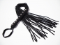 Preview: Wildleder-Peitsche mit 62cm Länge und 30 soft Tails a