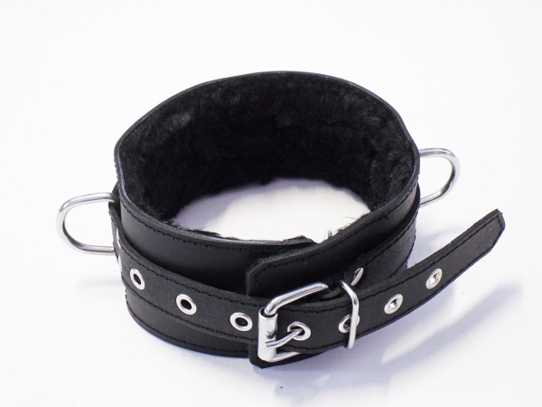 BDSM Halsband mit Fellpolsterung
