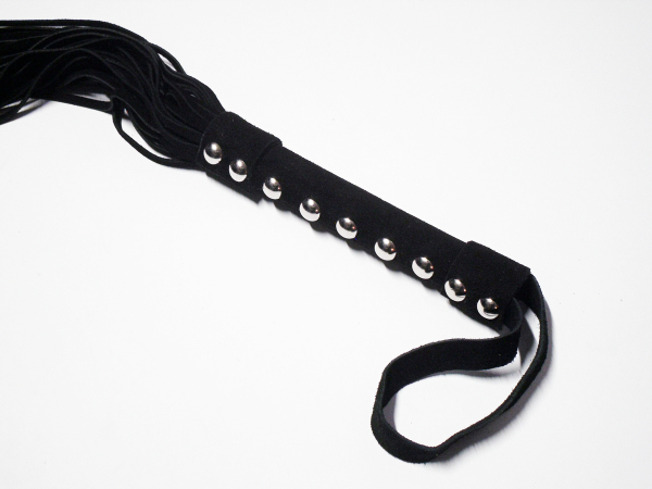 Wildleder-Peitsche mit 62cm Länge und 30 soft Tails c
